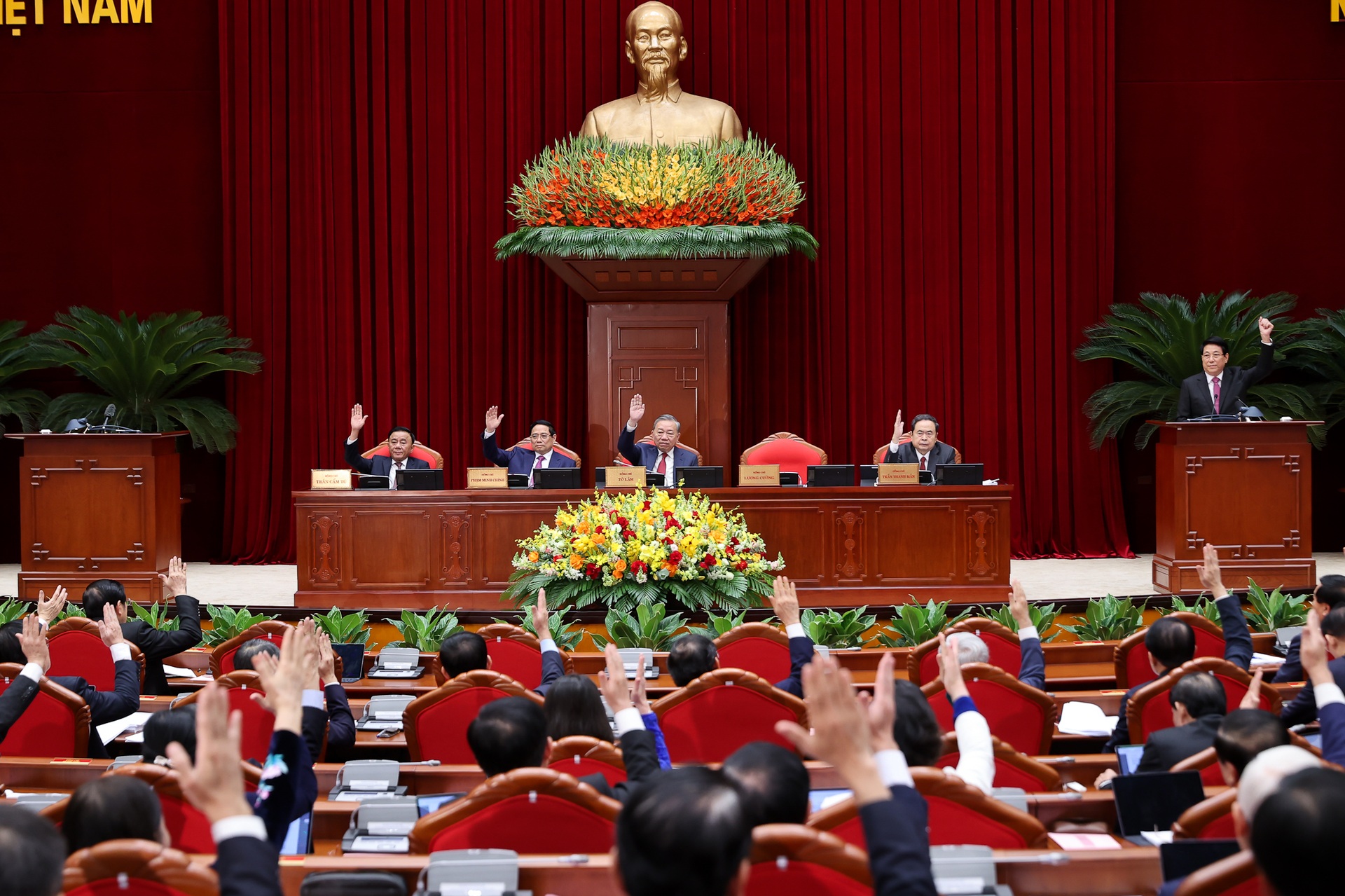 Toàn cảnh Hội nghị Trung ương 14 bàn chuyện chọn nhân sự cho khóa mới - 4