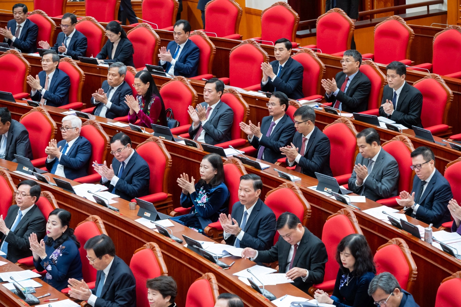 Toàn cảnh Hội nghị Trung ương 14 bàn chuyện chọn nhân sự cho khóa mới - 6