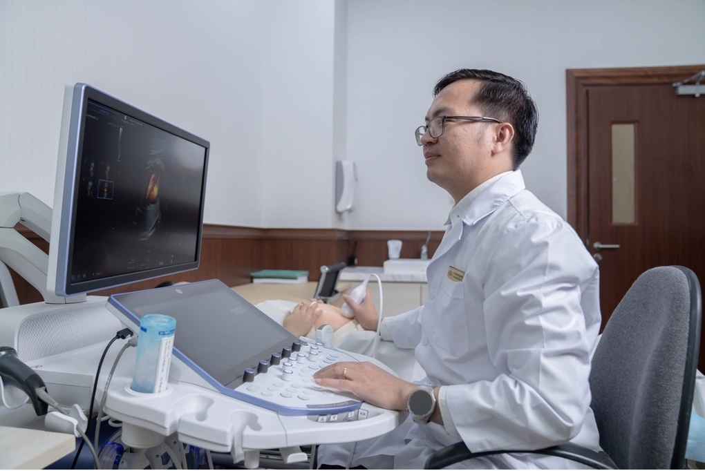 Cứu sống 5 thai nhi mắc bệnh hiếm: Vinmec chinh phục kỹ thuật truyền máu bào thai - 2