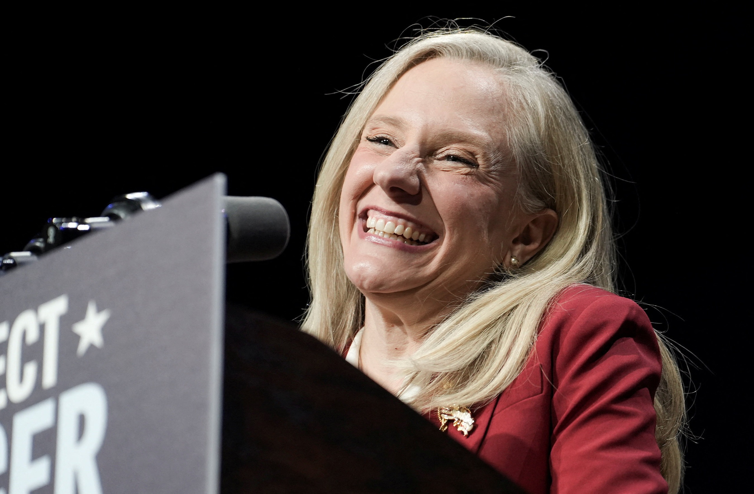 Đảng Dân chủ thắng lớn trong ngày bầu cử Mỹ, ông Trump nêu lý do - Ảnh 4.