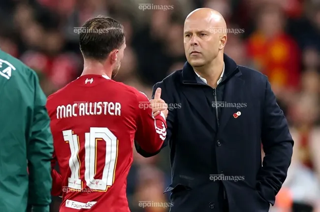 chien-thang-nhoc-nhan-cua-liverpool-bi-lu-mo-boi-tranh-cai-penalty (3).jpg