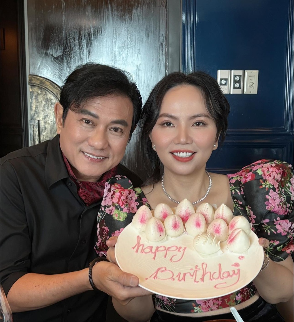 Hoàng Phúc: Tài tử thập niên 1990 lấy vợ CEO, chăm con nhỏ ở tuổi U60 - 3