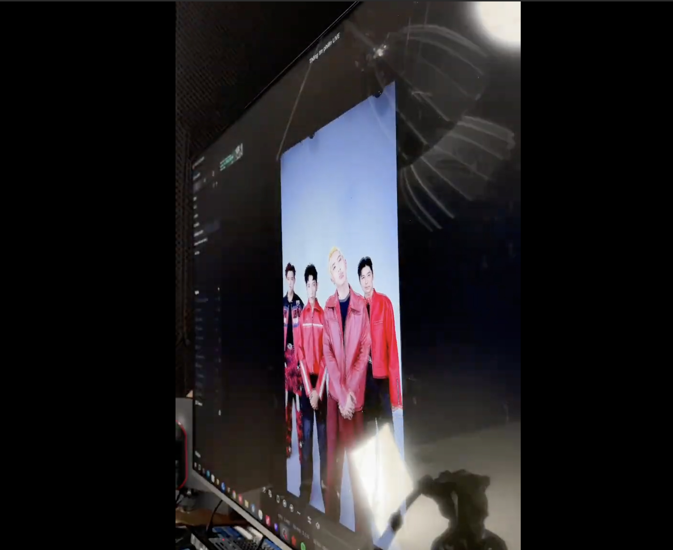 Góc khuất nghề idol livestream: Áp lực KPI, quấy rối và sự lệ thuộc ảo - Ảnh 2.