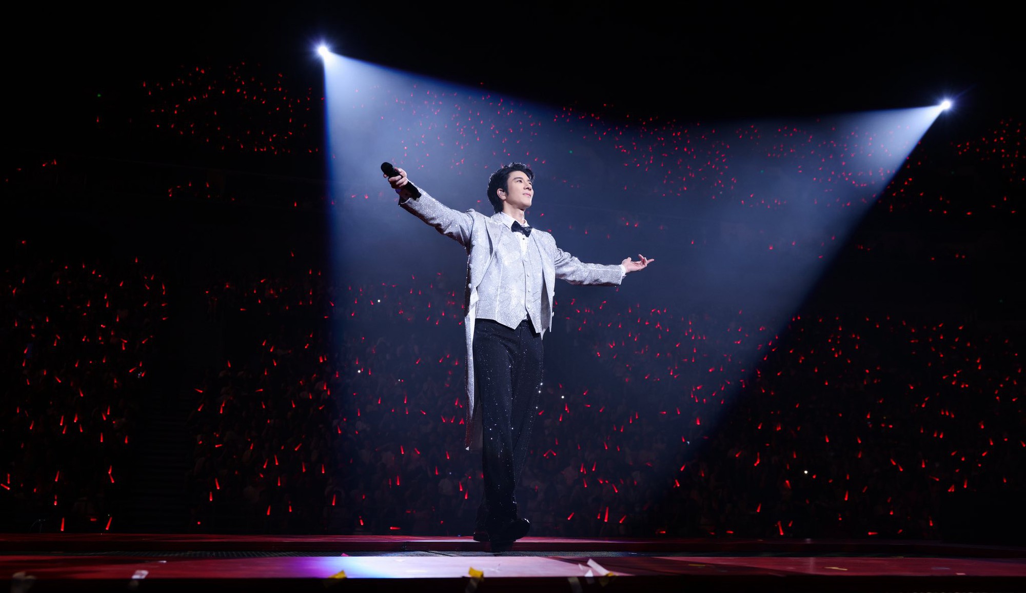 MV của Vương Lực Hoành và Ella bốc hơi vì vi phạm bản quyền- Ảnh 3.