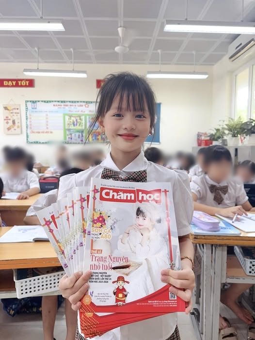 Bé gái 7 tuổi cực đắt show nhờ song ca với Mỹ Tâm tại Đại lễ 2/9- Ảnh 8.