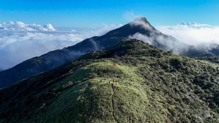 Nơi đây suốt 4 mùa sương giăng mây phủ. Ảnh: Tr. Cương