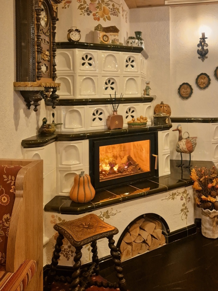 Ngắm thu ngập sắc vàng ở Rừng Đen nổi tiếng tây nam Đức - 7