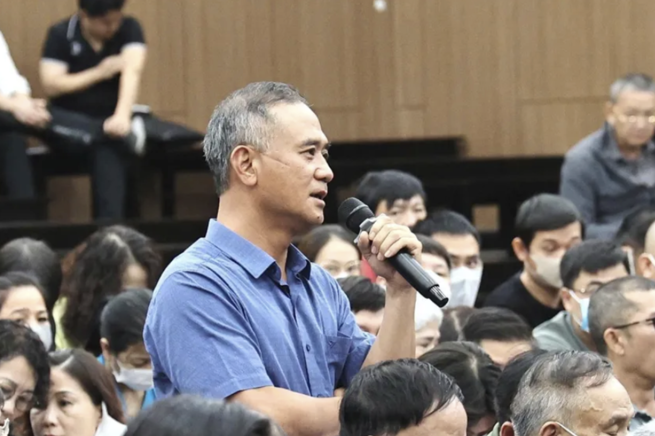 Cựu bí thư Thành ủy Hòa Bình cũ đánh bạc 112 tỉ đồng, thua 7 tỉ đồng nói kinh tế gia đình khó khăn- Ảnh 1.