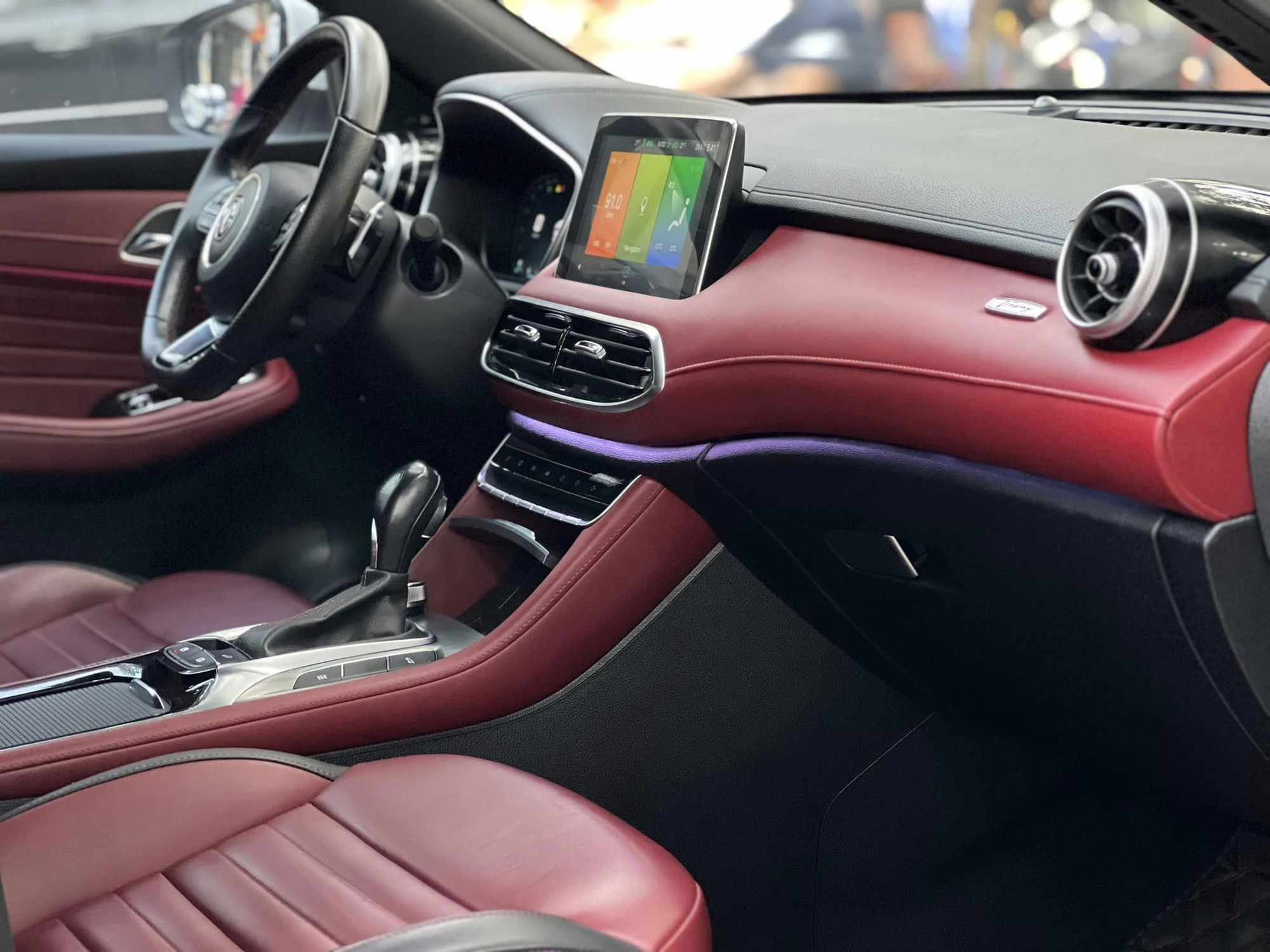 MG HS 'đại hạ giá' còn khoảng 560 triệu đồng, rẻ hơn Toyota Yaris Cross - Ảnh 2.