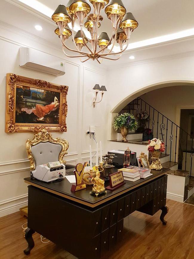 Bên trong biệt thự quận 7 của vợ chồng Đoàn Di Băng- Ảnh 10.