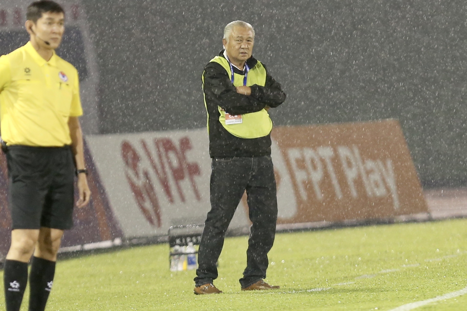 Becamex TP.HCM thắng kịch tính Hải Phòng: Cựu đội trưởng U.23 Việt Nam ‘lấy vàng’ đúng phút 89!- Ảnh 3.