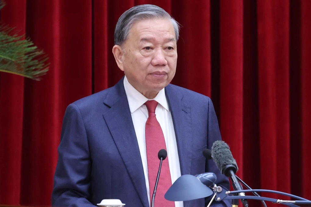 Trung ương cho ý kiến về số lượng và lựa chọn nhân sự Bộ Chính trị khóa mới - 1