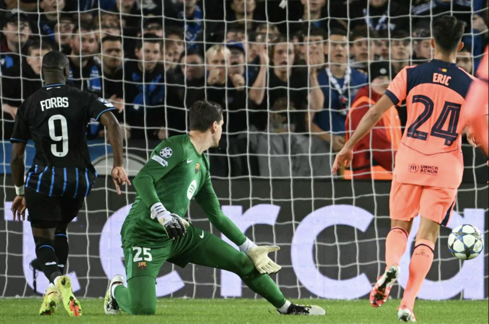 Champions League: Barcelona hòa thót tim, VAR tước chiến thắng Club Brugge - Ảnh 3.