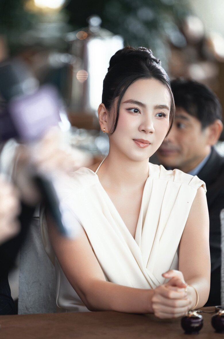 Mai Ngọc vẫn “chạy show” quảng cáo đều đặn dù làm mẹ bỉm chăm con.