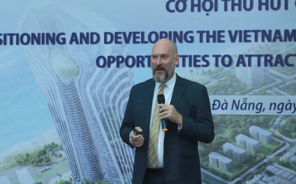 Ông Rich McClellan, thành viên Ban tư vấn IFC tại Đà Nẵng. Ảnh: TẤN VIỆT trung-tam-tai-chinh-2.jpg