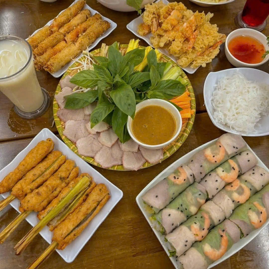 Chủ quán chê khách lấy 1.000 đồng: Tiền của mình, có gì mà không thoáng? - 2