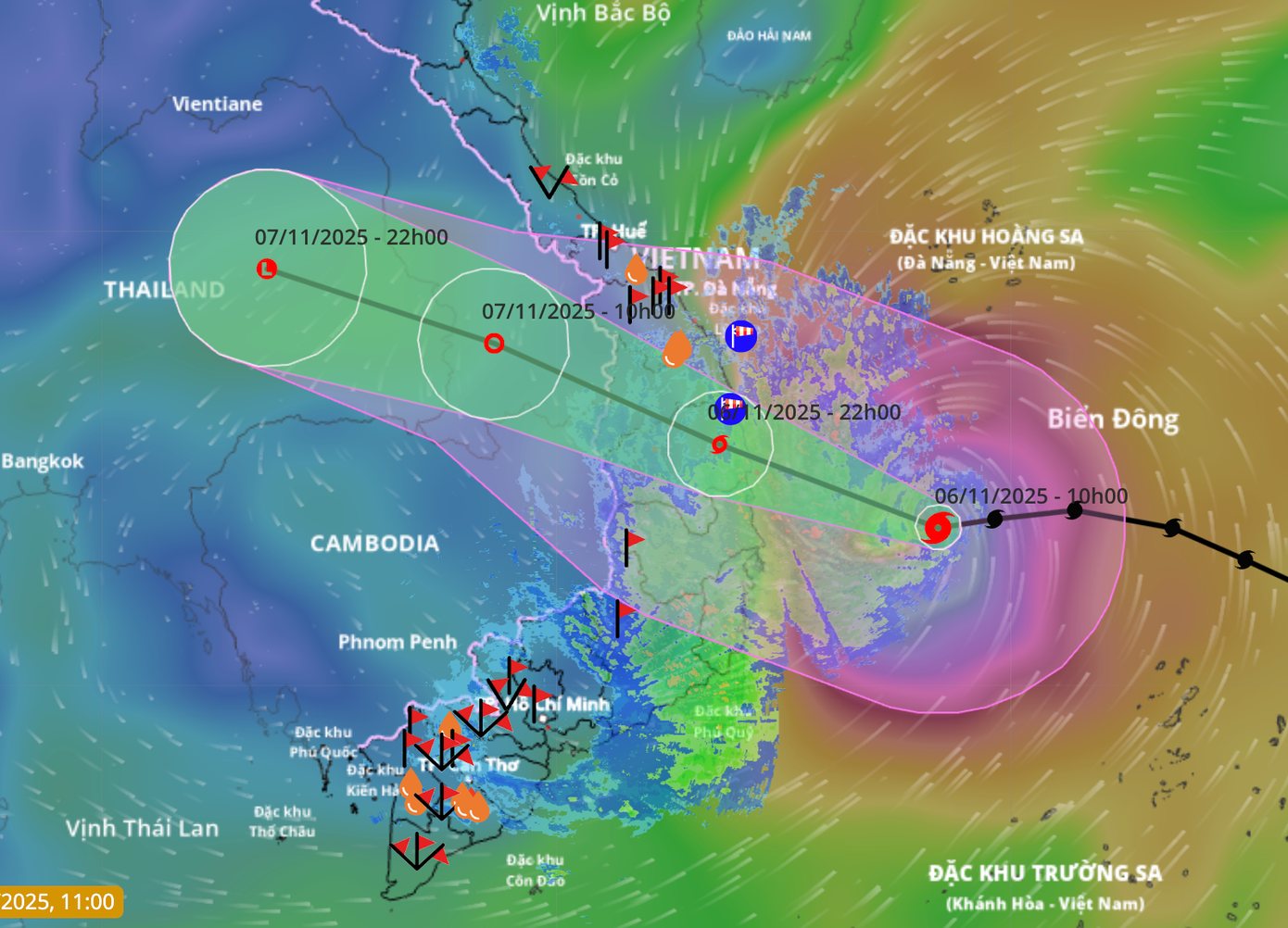 Bão Kalmaegi tiếp tục tăng cấp, ban bố rủi ro thiên tai cấp 4- Ảnh 2.