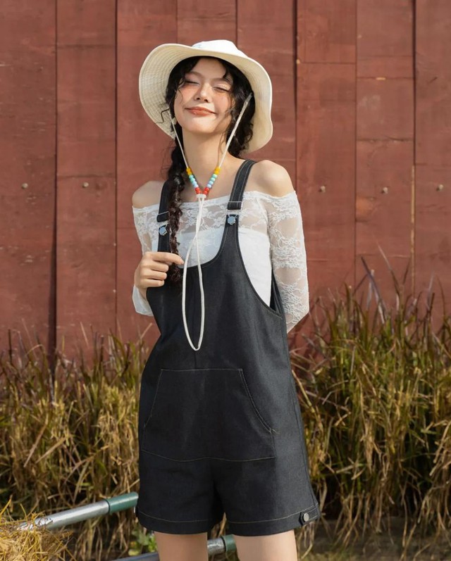 Quay lại thanh xuân rực rỡ với những chiếc quần yếm năng động- Ảnh 5.