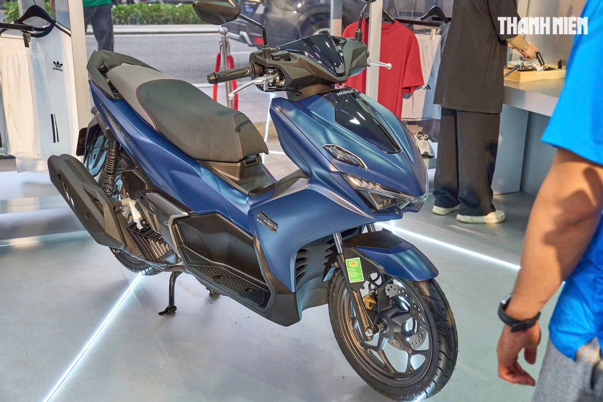 Honda, Yamaha đang nỗ lực níu giữ miếng bánh thị phần xe máy tại Việt Nam - Ảnh 4.