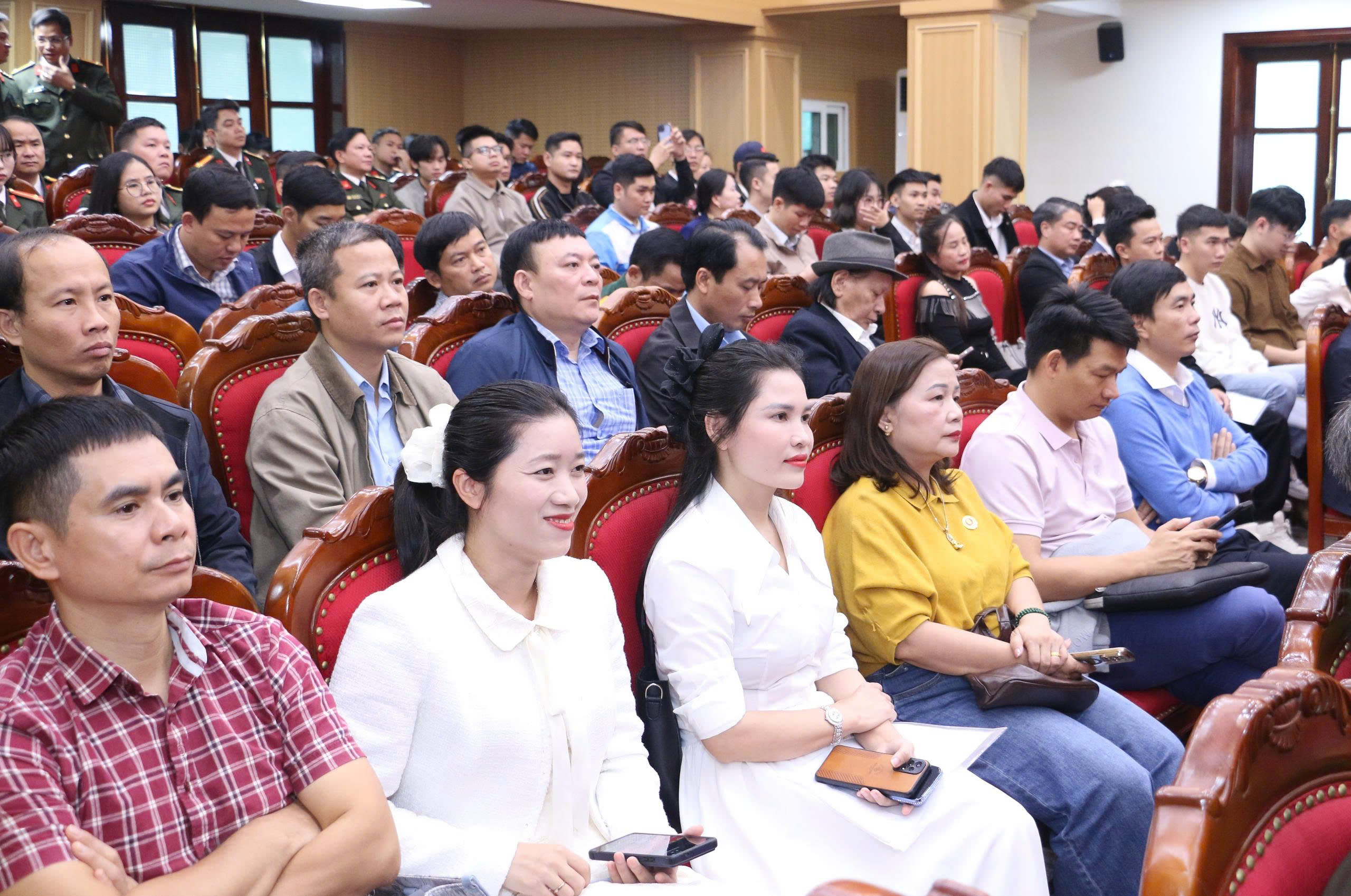 Giám đốc Công an thanh hóa kêu gọi phóng viên và KOL lan tỏa thông tin tích cực - Ảnh 2.