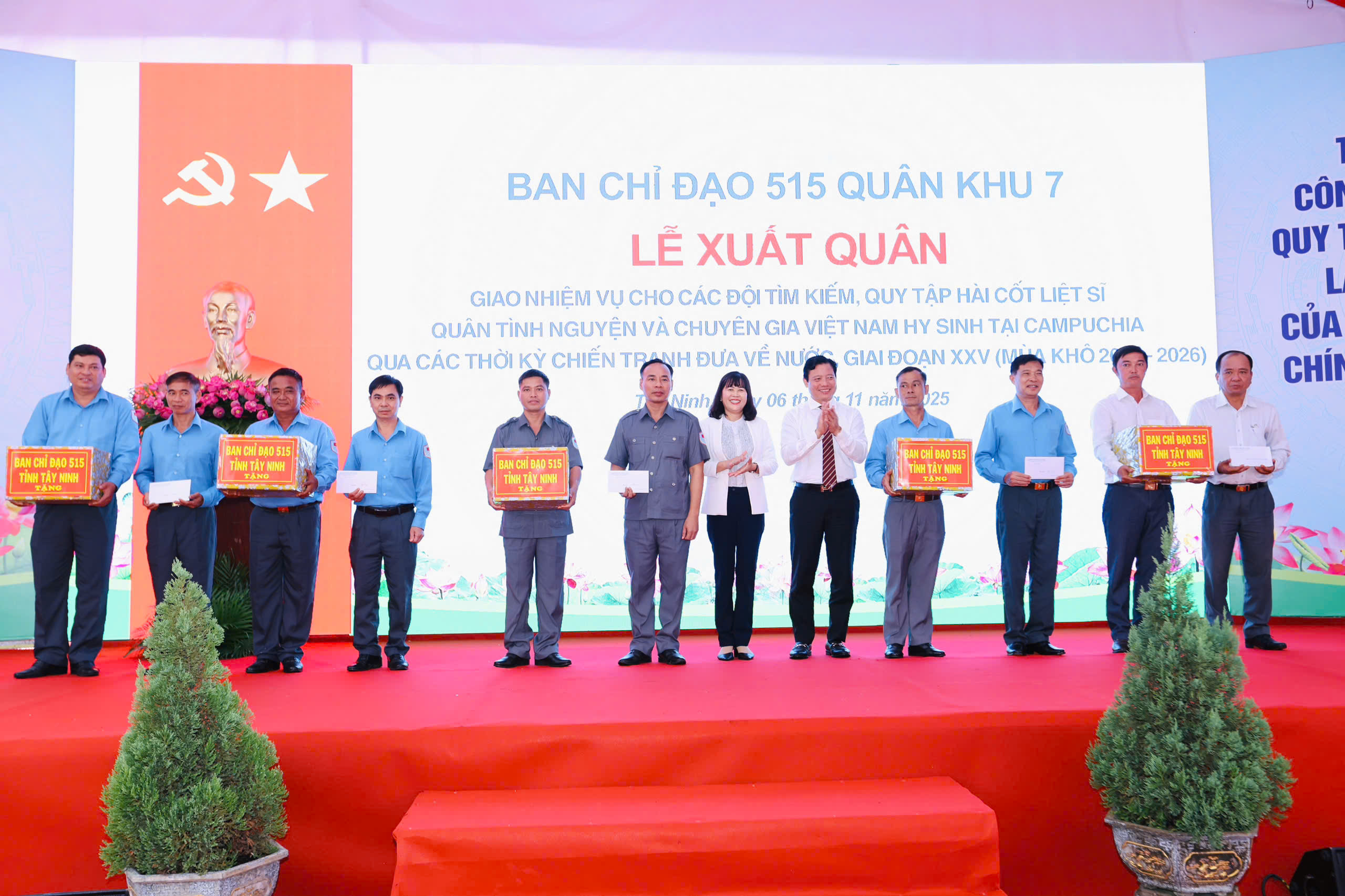 Quân khu 7 tổ chức lễ xuất quân làm nhiệm vụ tìm kiếm, quy tập hài cốt liệt sĩ tại Campuchia - Ảnh 6.