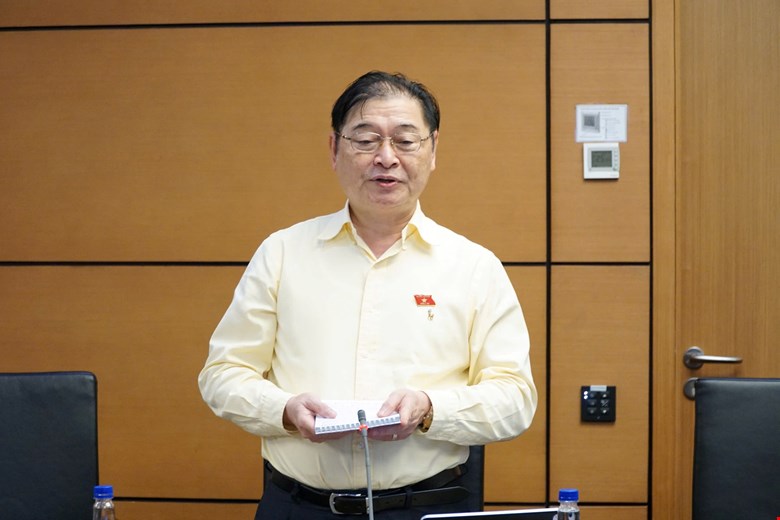 Đại biểu Quốc hội: AI sáng tác nhạc, làm bài tập, khiến con người 