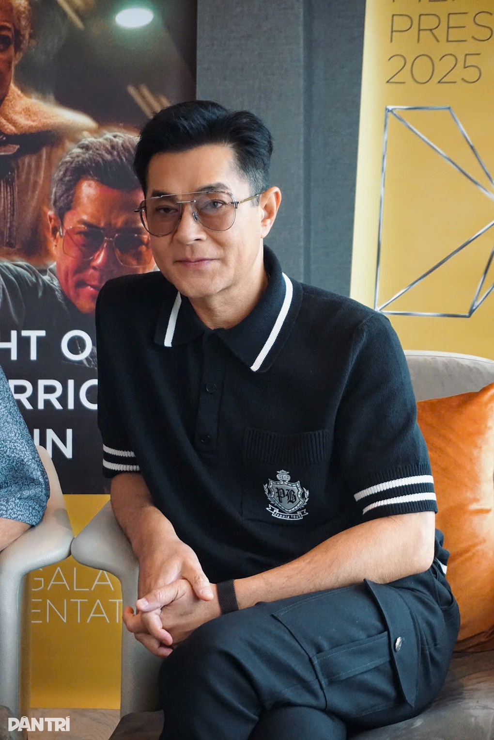 Hồng Kim Bảo hé lộ tình trạng sức khỏe, lý do ngồi xe lăn đến Việt Nam - 3