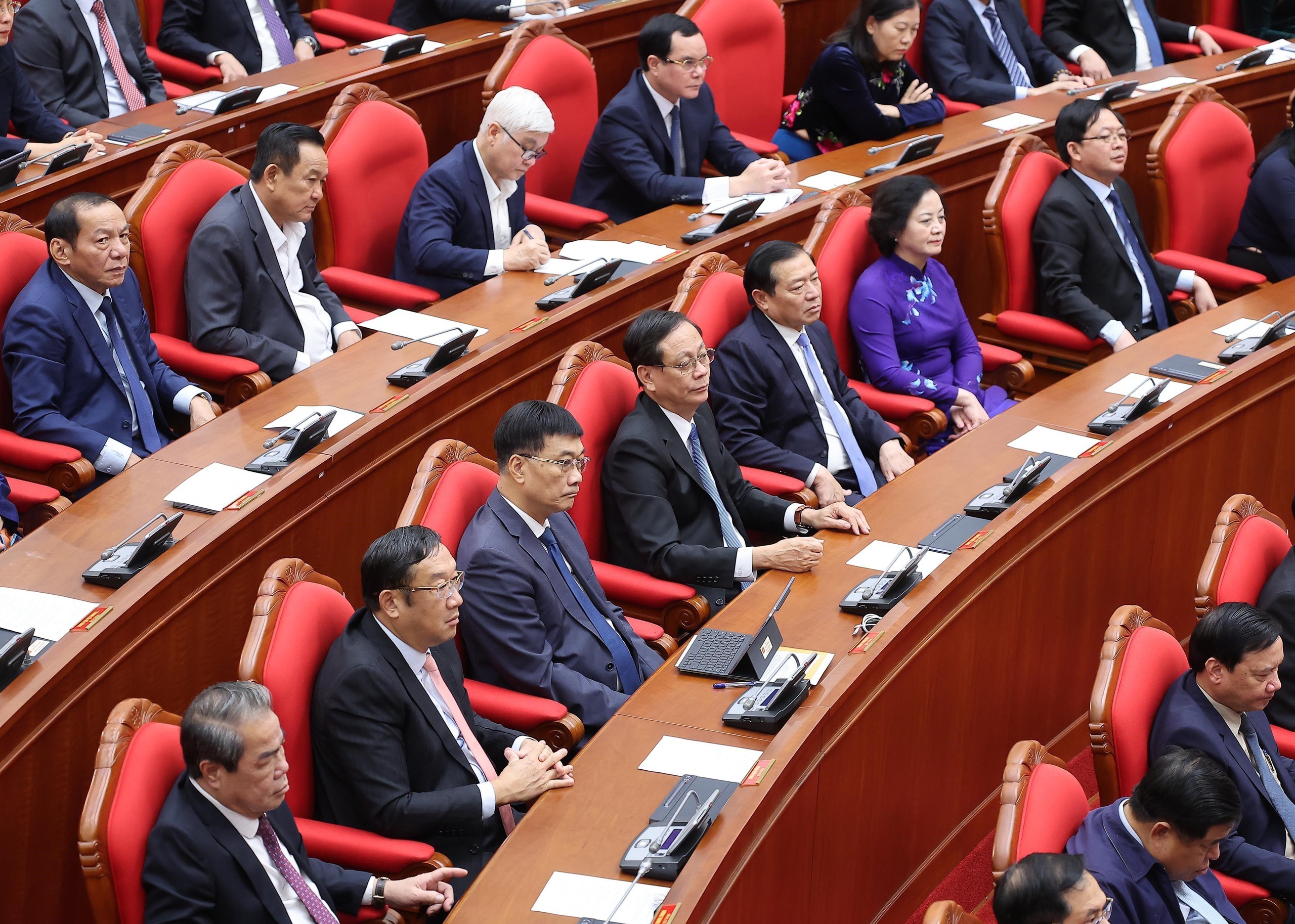 Thống nhất giới thiệu nhân sự tái cử, tham gia lần đầu Bộ Chính trị khóa XIV - Ảnh 4.