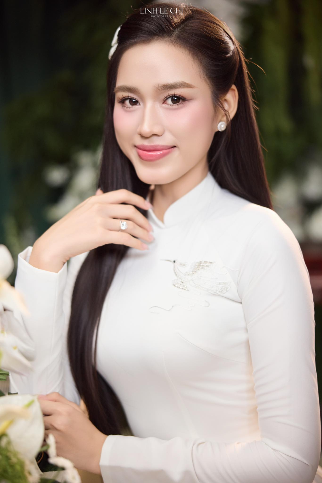 Ý nghĩa sâu xa ẩn sau chiếc áo dài cưới của Hoa hậu Đỗ Hà- Ảnh 4.