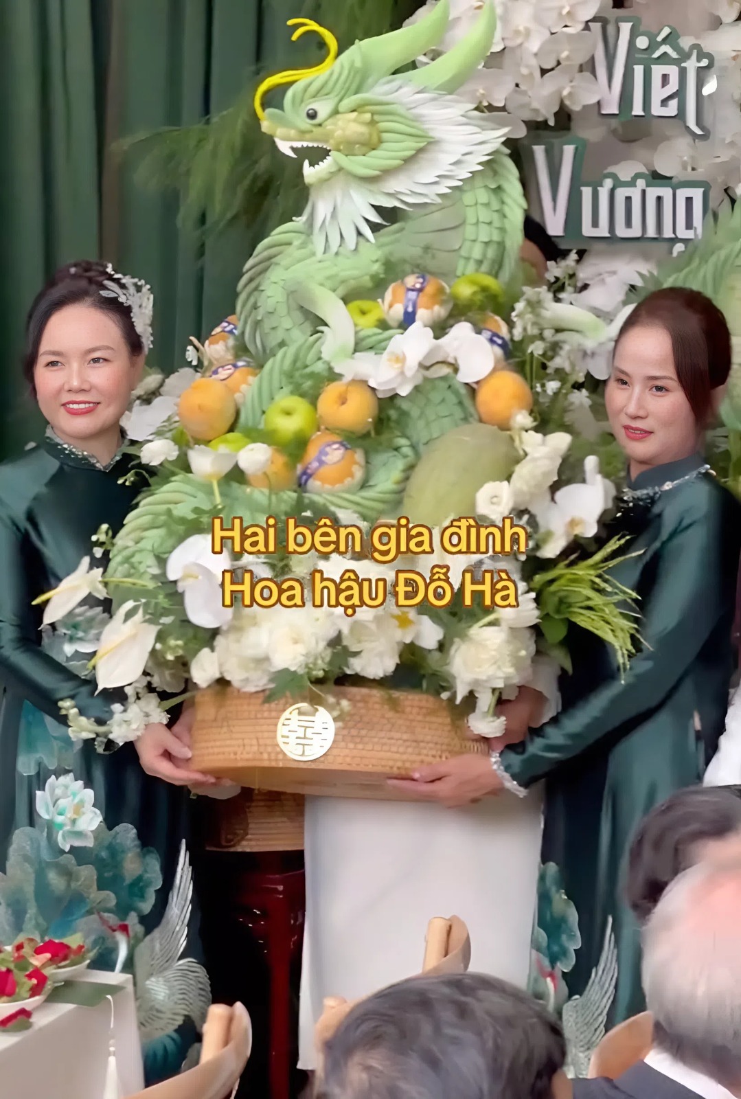 Ý nghĩa sâu xa ẩn sau chiếc áo dài cưới của Hoa hậu Đỗ Hà- Ảnh 7.