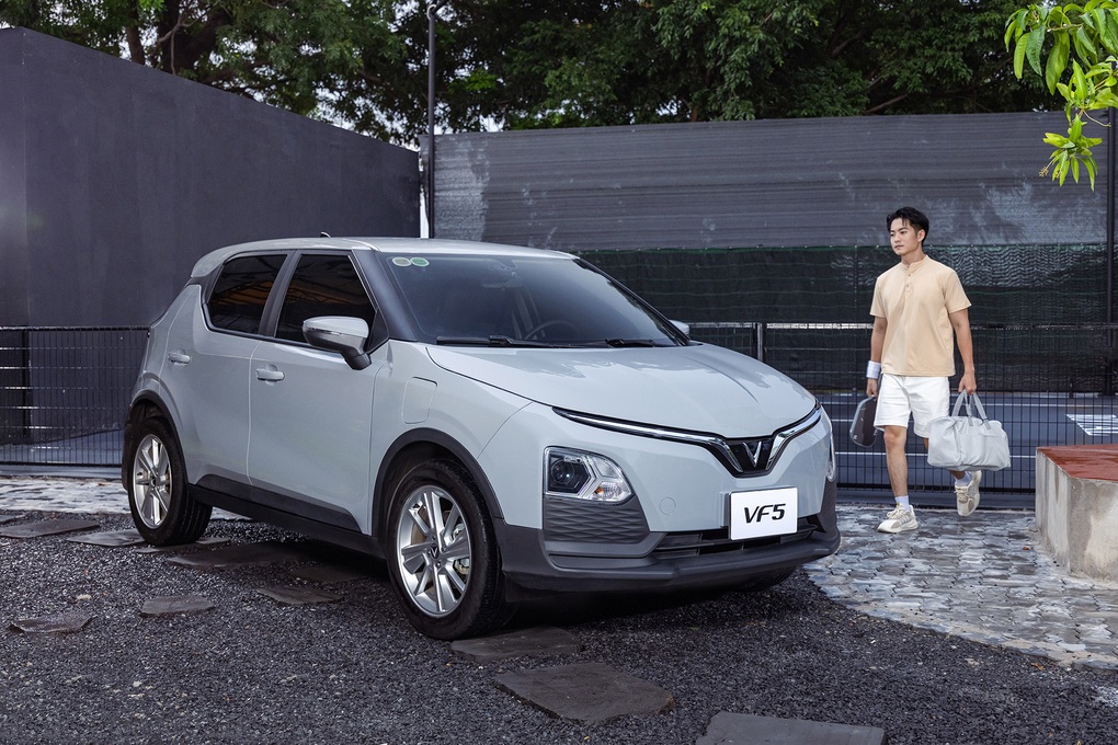 Lý do VF 5 chinh phục người dùng trẻ: Trang bị tốt, phù hợp cả phố lẫn đường trường - 2