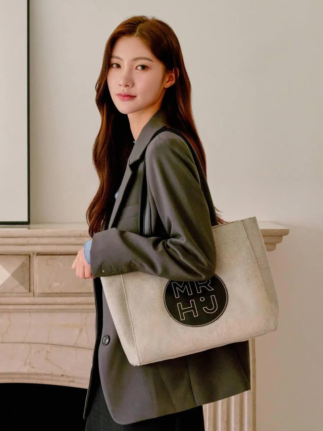 Túi tote, 'vị cứu tinh' cho những cô nàng thành thị- Ảnh 3.