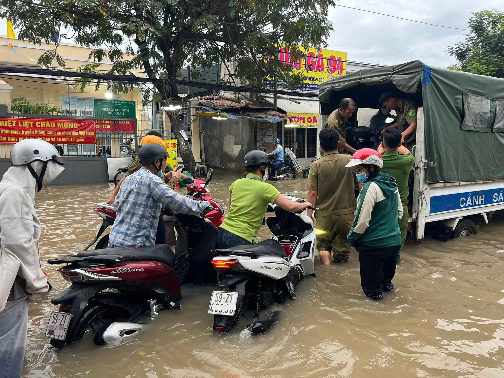 triều cường - Ảnh 4.