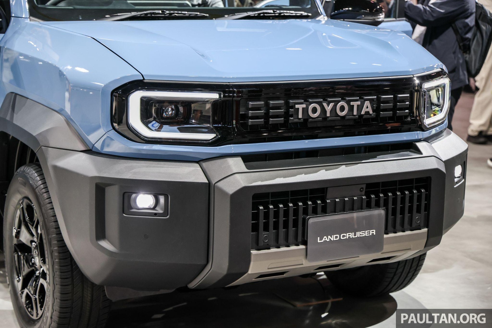 Cận cảnh Toyota Land Cruiser FJ: Off-road “thần sầu”, sẽ bán ở Việt Nam - 4