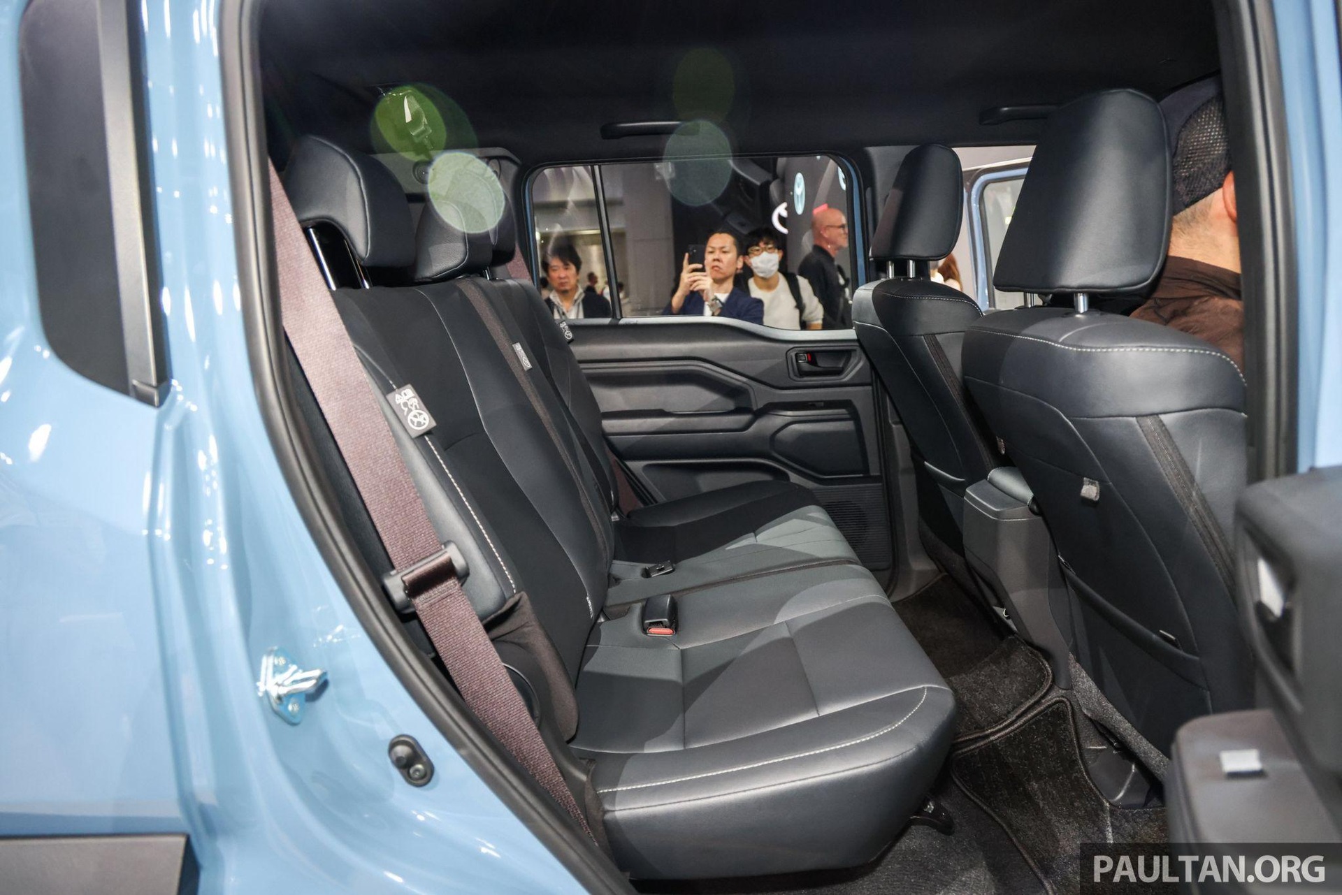 Cận cảnh Toyota Land Cruiser FJ: Off-road “thần sầu”, sẽ bán ở Việt Nam - 10