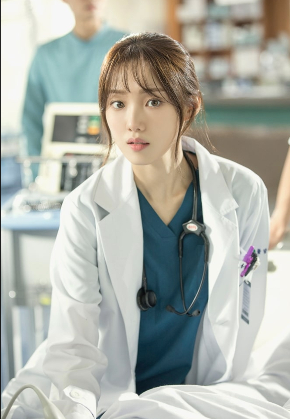 10 nữ bác sĩ đẹp nhất Hàn Quốc: Song Hye Kyo xếp sau Park Shin Hye, hạng 1 thách ai tìm được điểm chê đấy!- Ảnh 4.