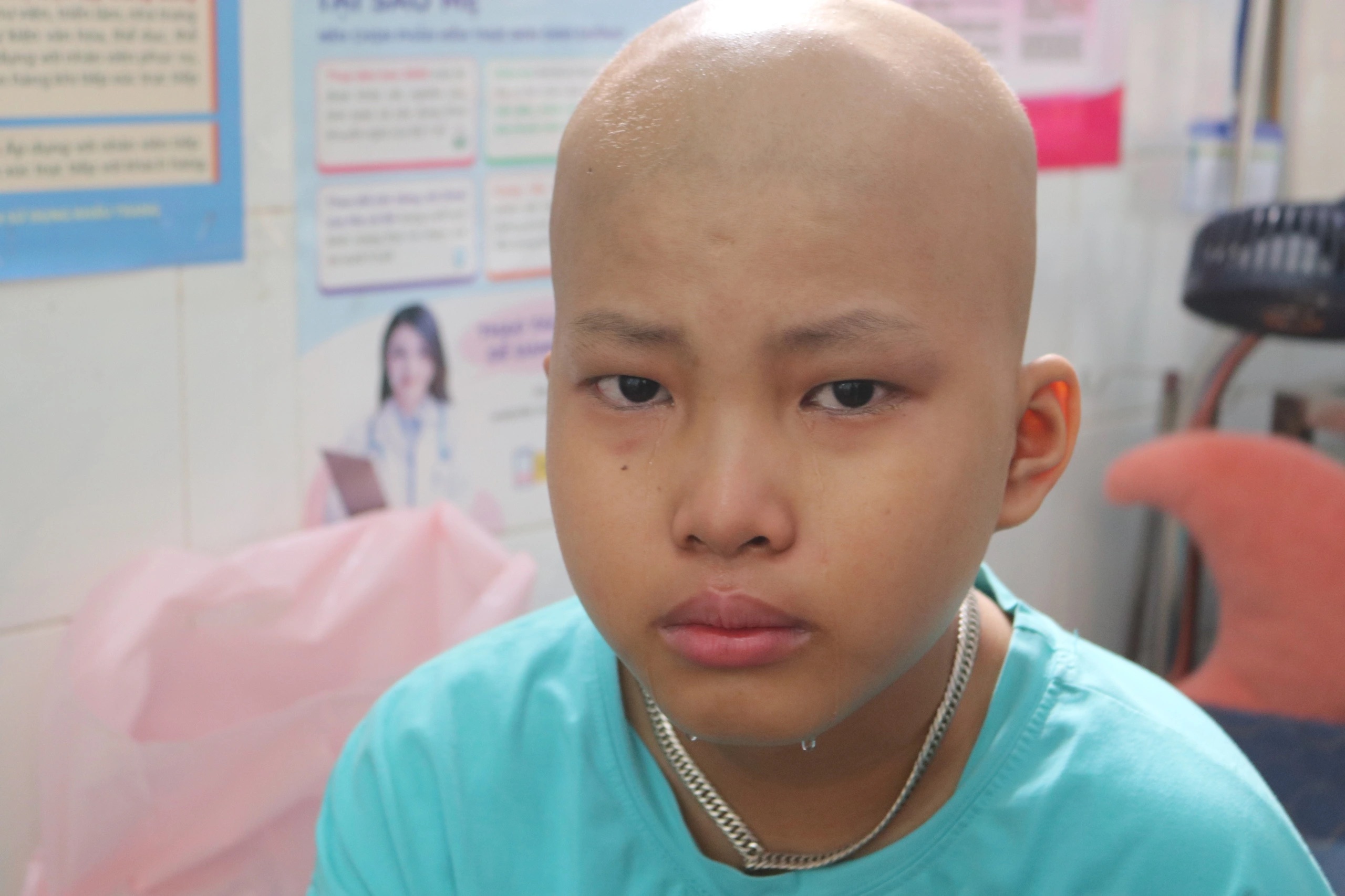 Con muốn sống: Báo Thanh Niên trao thêm tiền hỗ trợ các bệnh nhi ung thư- Ảnh 2.