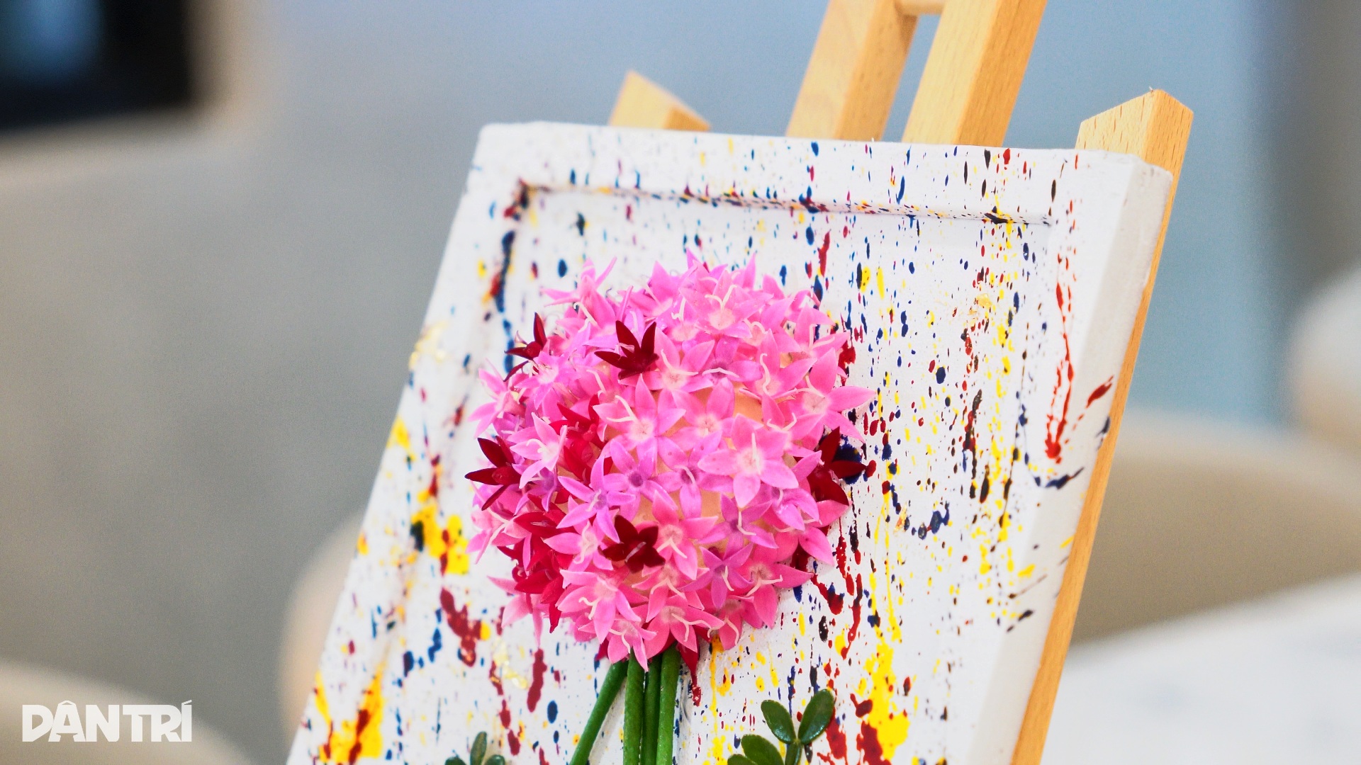 Tiệm bánh TPHCM gây sốt vì món núi lửa phun trào, có loại chỉ 5 phần/ngày - 7