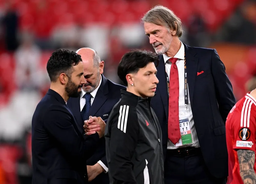 Amorim kiêu ngạo với các cầu thủ MU và cả ông chủ Sir Jim Ratcliffe. ẢNH: UEFA AMORIM-KIEU-NGAO-VOI-CAU-THU-MU.jpg