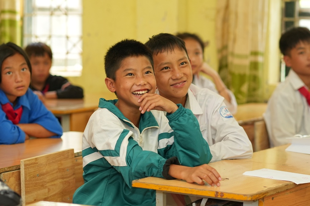 Hành trình FPT kết nối tri thức số đến lớp học vùng xa - 2