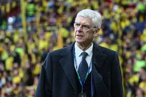 Liverpool bỏ ra 116 triệu bảng để tự tay hủy hoại hàng tiền vệ