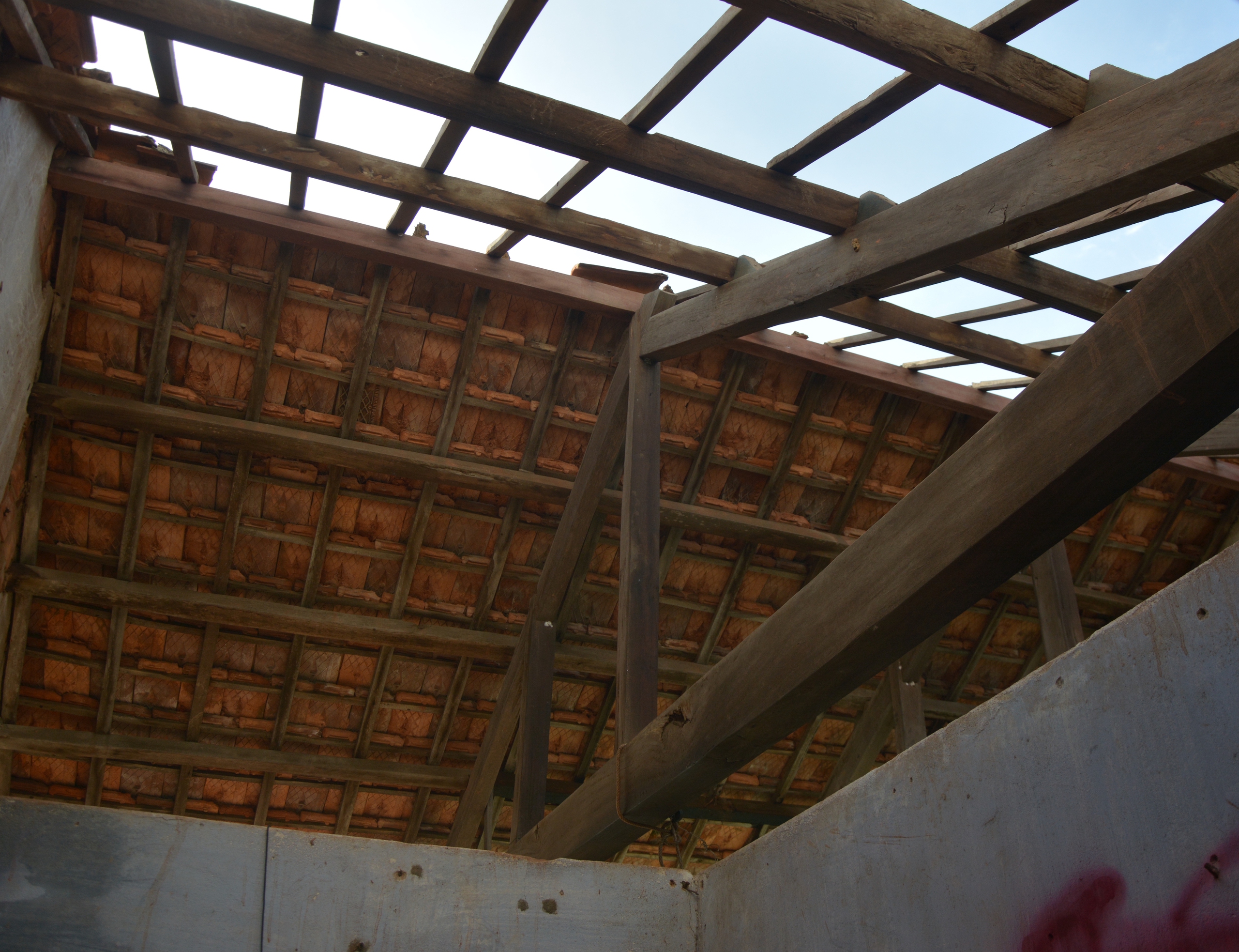 Tránh bão Kalmaegi trở về, dân làng chài bàng hoàng vì không thấy nhà đâu nữa- Ảnh 7. Tránh bão Kalmaegi trở về, dân làng chài bàng hoàng vì không thấy nhà đâu nữa- Ảnh 7.