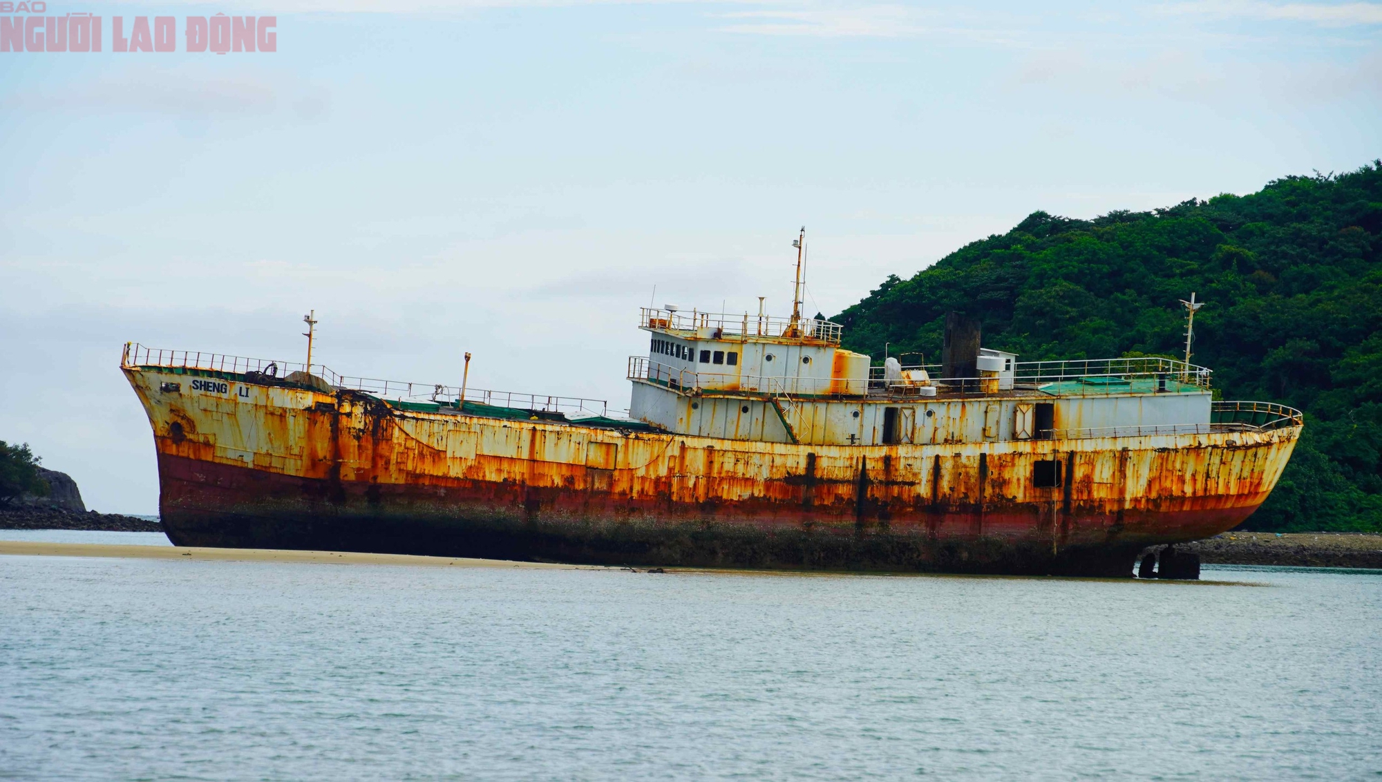 Tàu "Sheng Li" rời Côn Đảo, khép lại hành trình con tàu bỏ hoang từng gây sốt mạng xã hội 5 Tàu