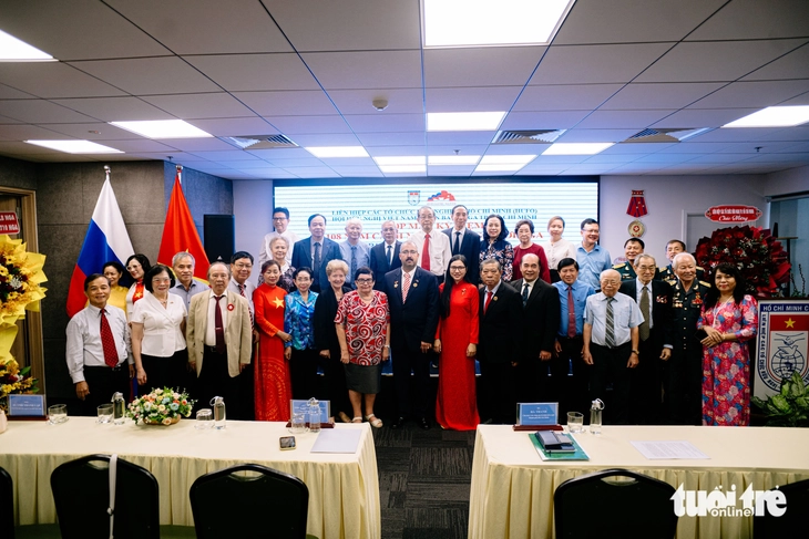 Họp mặt kỷ niệm 108 năm Cách mạng Tháng 10 Nga tại TP.HCM - Ảnh 5.