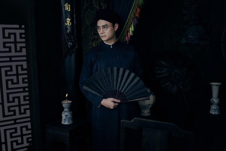 Dàn sao Sống Chung Với Mẹ Chồng: Bảo Thanh lui về chăm con, Anh Dũng mang danh "bạn trai Trương Ngọc Ánh" 14 Anh Dũng thủ vai thầy đề Thiện Lương trong phim Người Vợ Cuối Cùng.