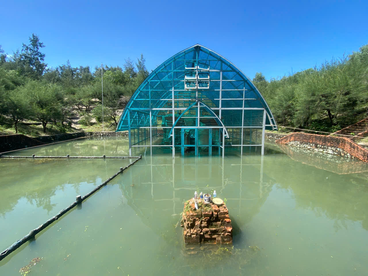 Tháp Chăm cổ nghìn năm tuổi từng lập kỷ lục thế giới bị ngập lụt nặng - Ảnh 3.