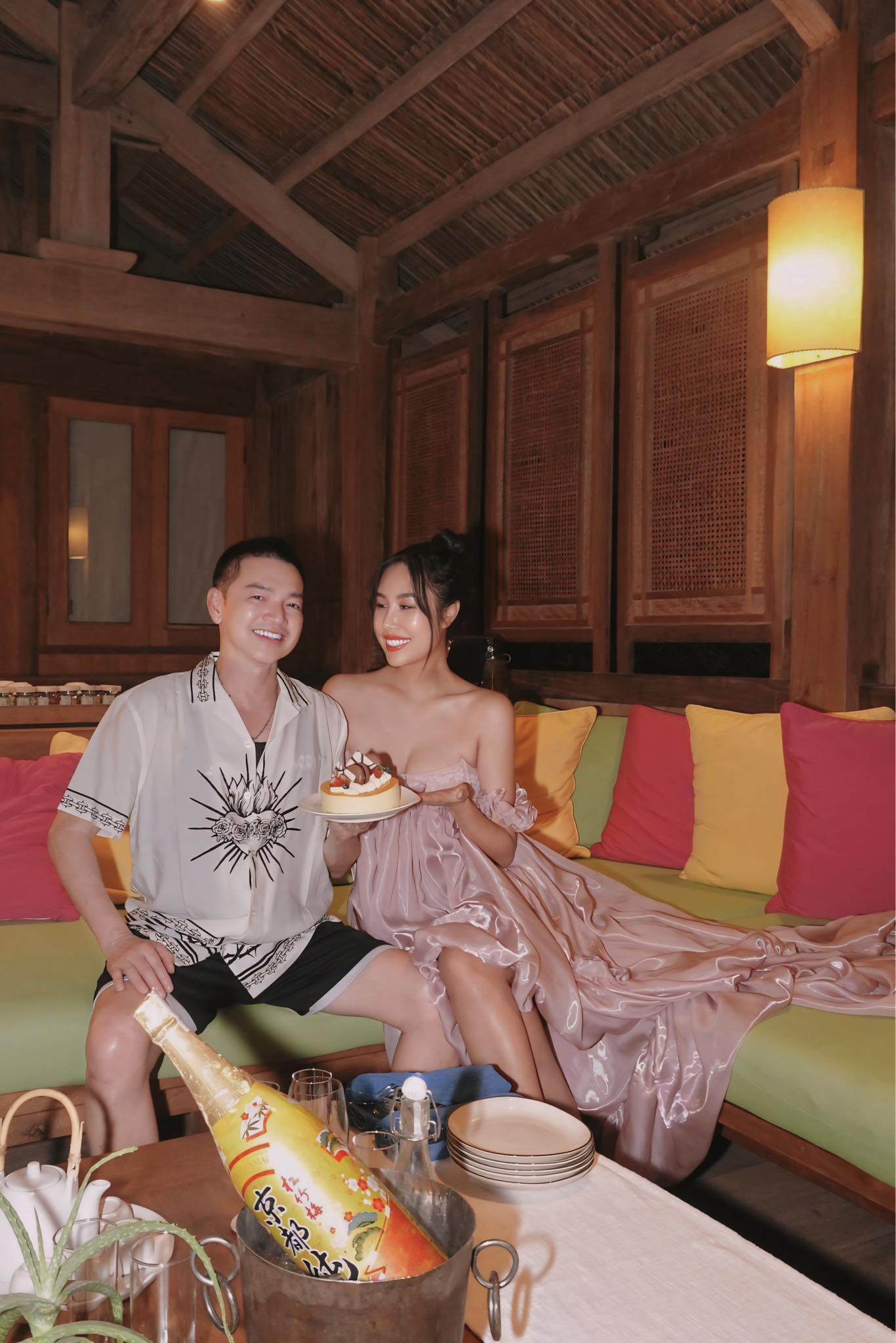 Hơn 2 năm đồng hành, Quang Minh và Tăng Khánh Chi ngày càng mặn nồng.