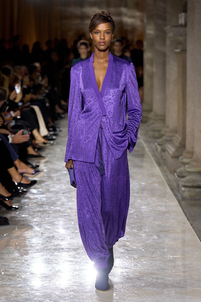 Những trang phục trung tính 'dành riêng' cho người bận rộn - Ảnh 2.