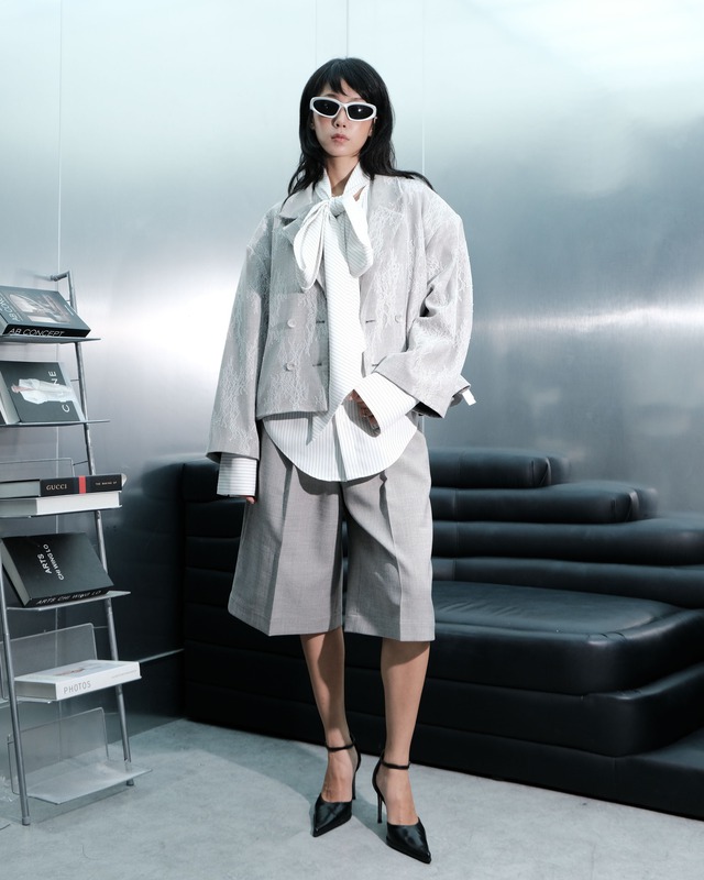 Những trang phục trung tính 'dành riêng' cho người bận rộn - Ảnh 6.