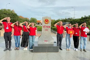 Để cột mốc chủ quyền trở thành điểm đến du lịch hấp dẫn